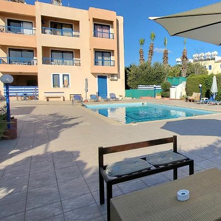 King Philips Apartment Paphos Ngoại thất bức ảnh