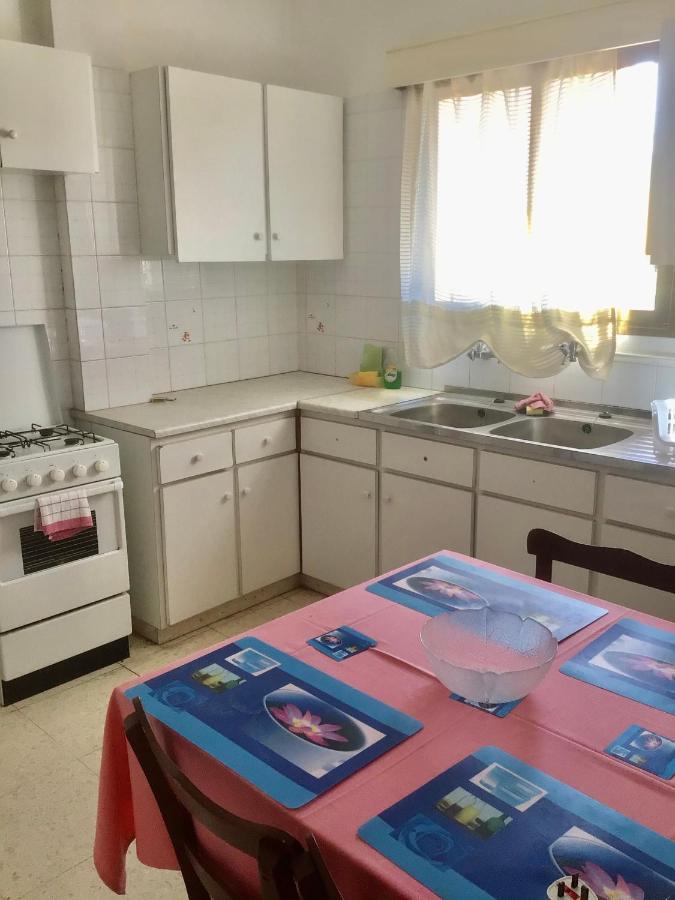 King Philips Apartment Paphos Ngoại thất bức ảnh