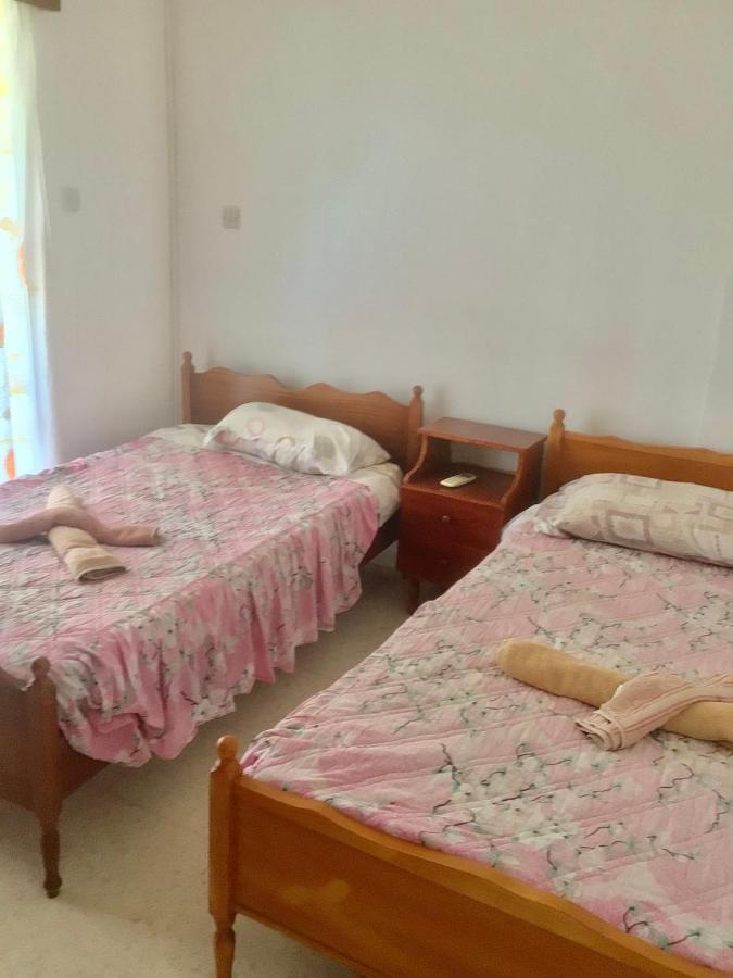 King Philips Apartment Paphos Ngoại thất bức ảnh