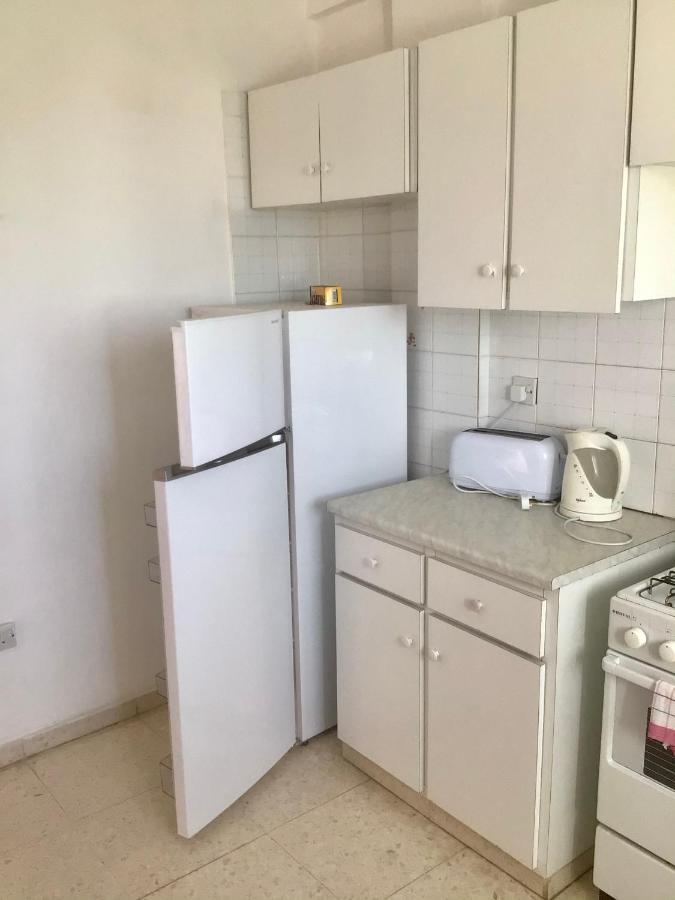 King Philips Apartment Paphos Ngoại thất bức ảnh